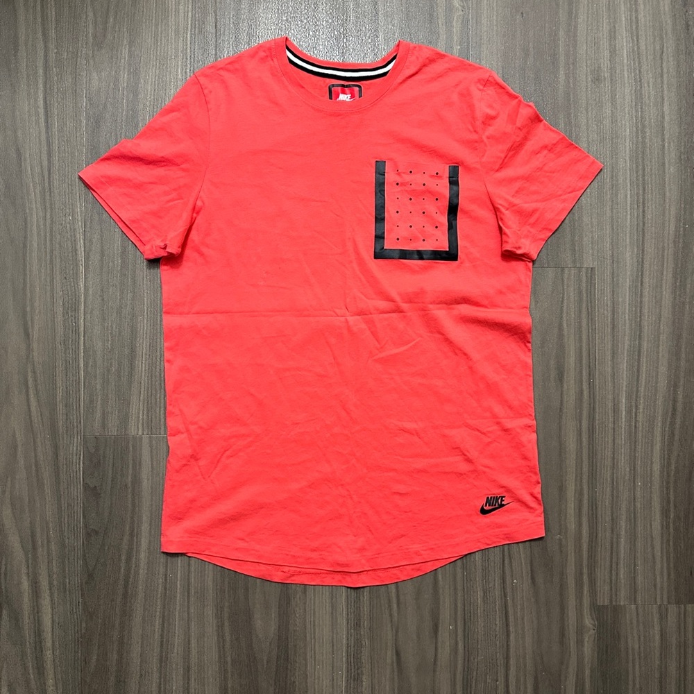 Nike Pocket Tee Pink